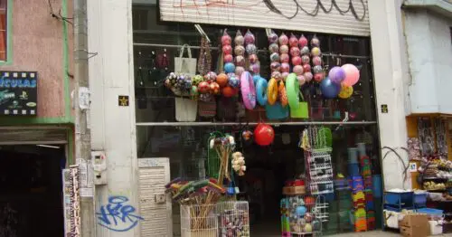 CACHARRERIA VARIEDADES CALLE 135B 126A 58 CACHARRERIA VARIEDADES CALLE 135B 126A 58